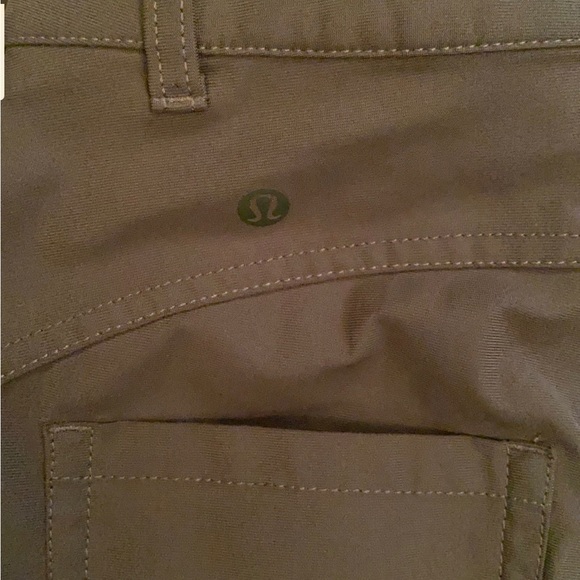 Size 4 lululemon dark grey 5 pocket pant size 4 - Picture 2 of 5